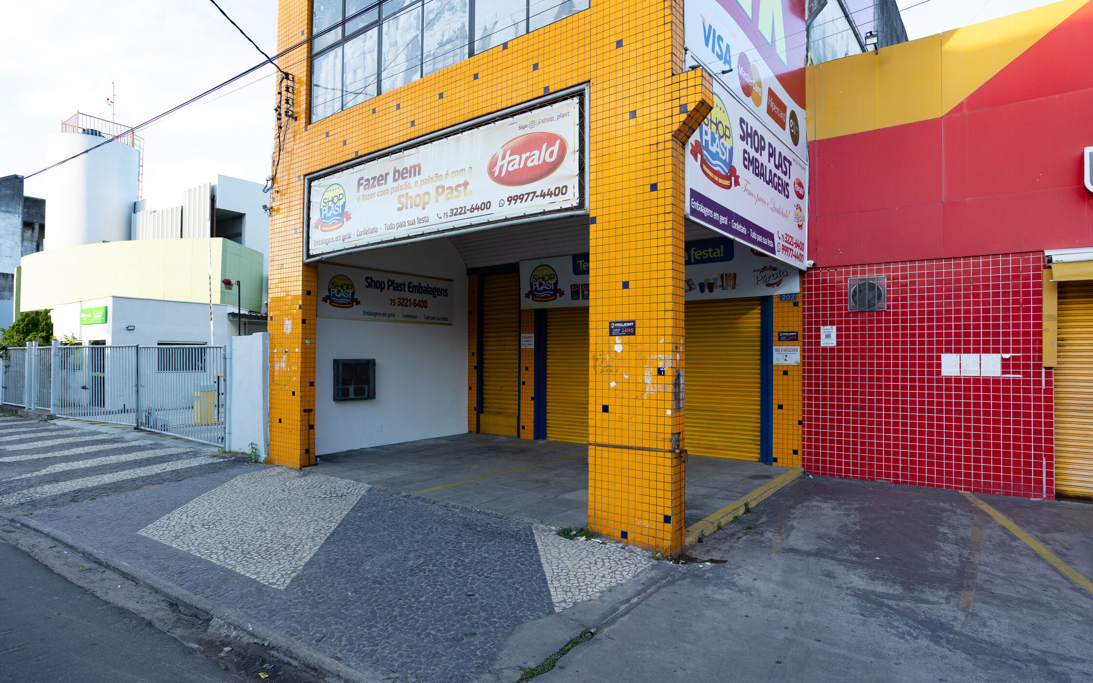 Fachada da loja Shop Plast